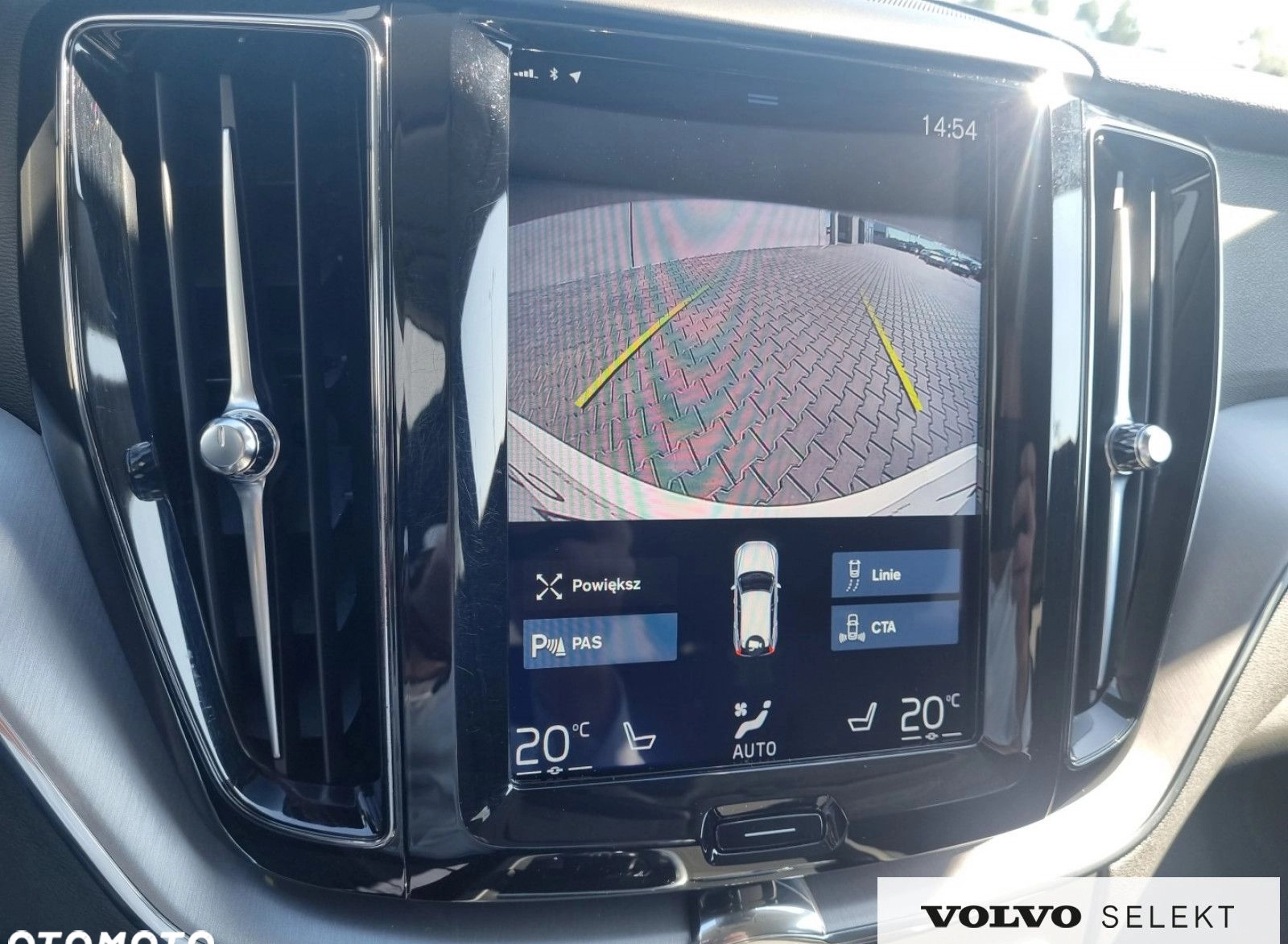 Volvo XC 60 cena 155000 przebieg: 134874, rok produkcji 2020 z Poznań małe 277